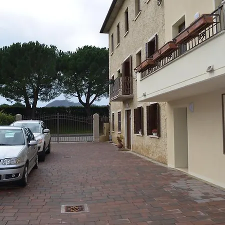 鲜花住宿加早餐旅馆 住宿加早餐酒店 Pove del Grappa